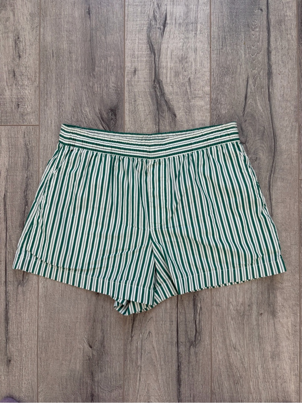Gap Striped Green and White Women’s Shorts